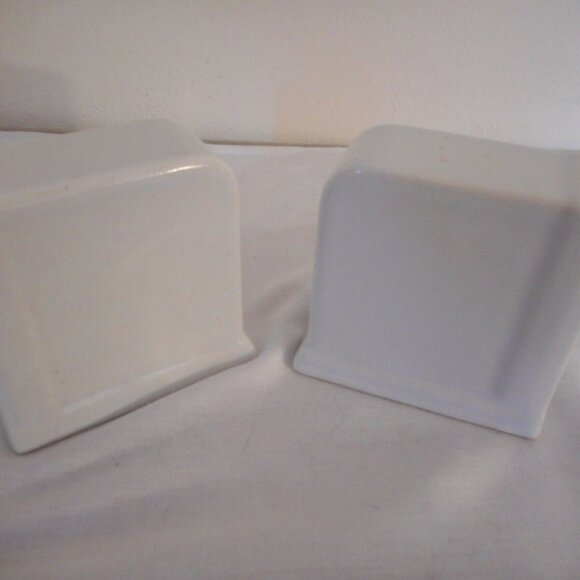 Vintage art deco white red ceramic Salt & Pepper - Picture 6 of 7